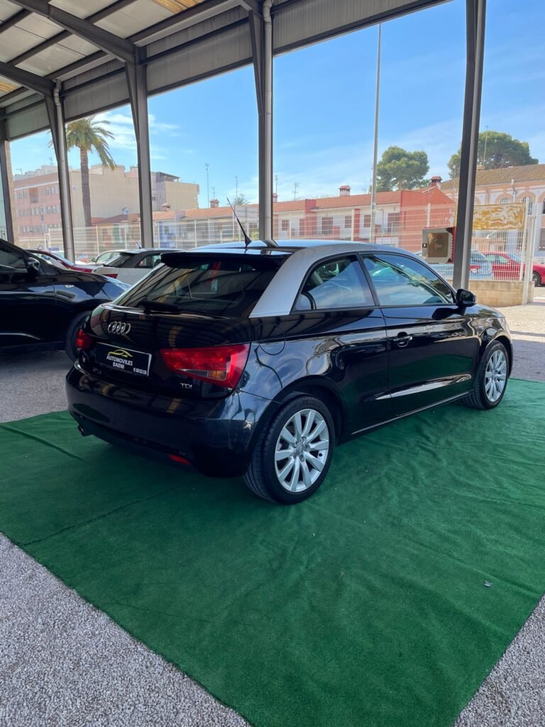 AUDI A1 2011