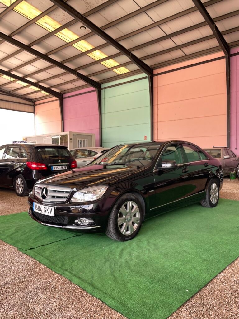 MERCEDES BENZ CLASE C 220D