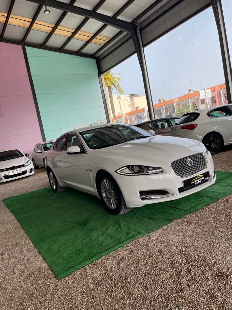 JAGUAR XF 2012