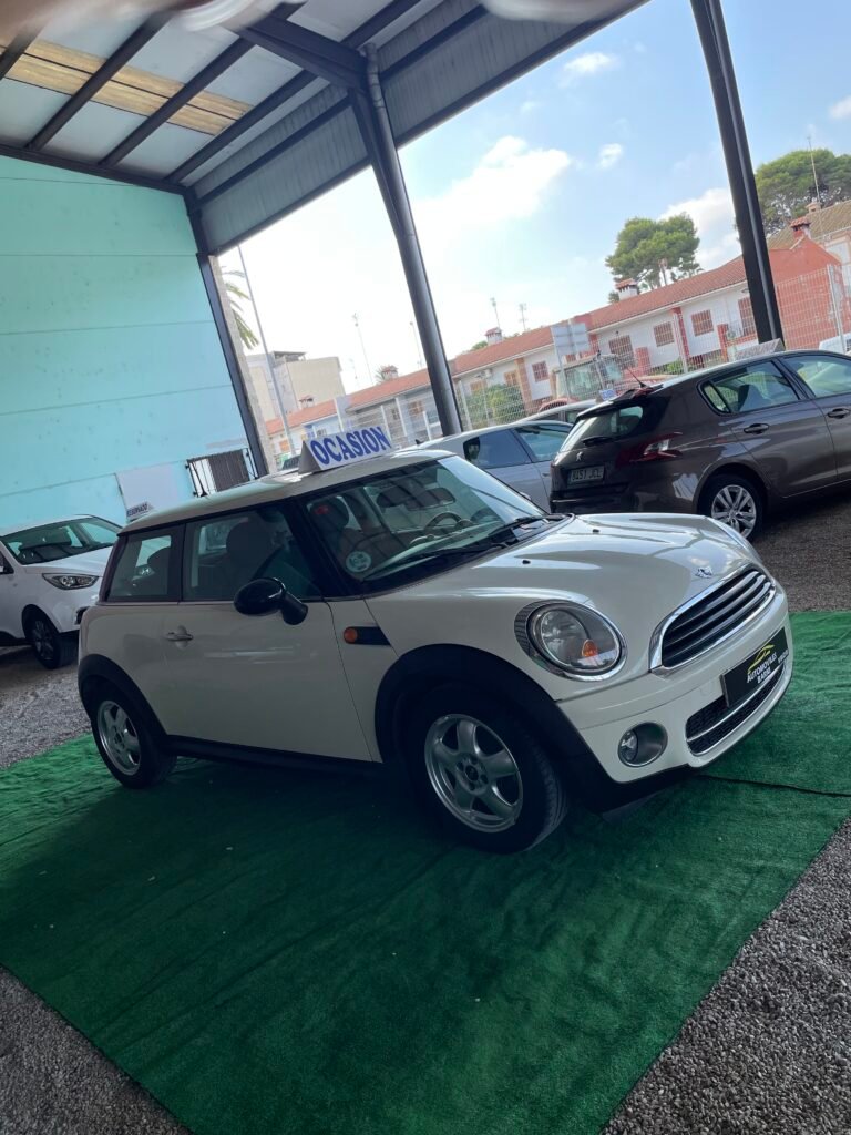 MINI ONE 2008