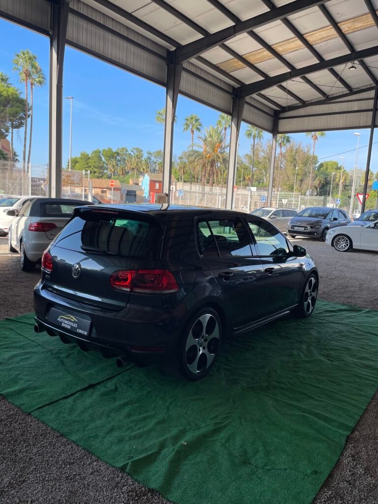 VOLKSWAGEN GOLF GTI 2010