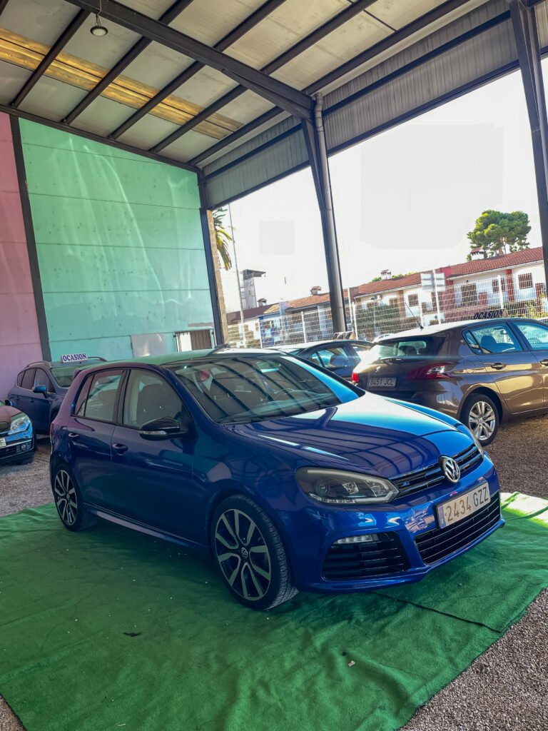 VOLKSWAGEN GOLF 2010