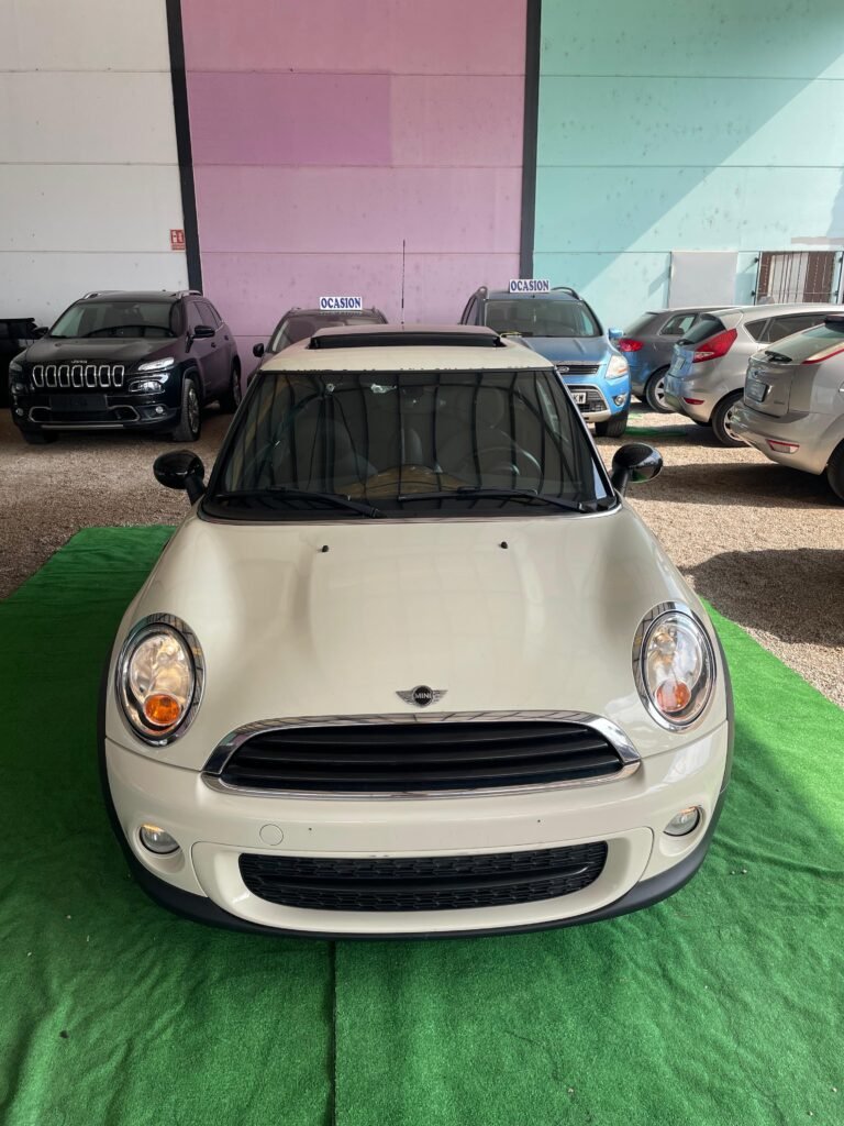 MINI ONE 2012