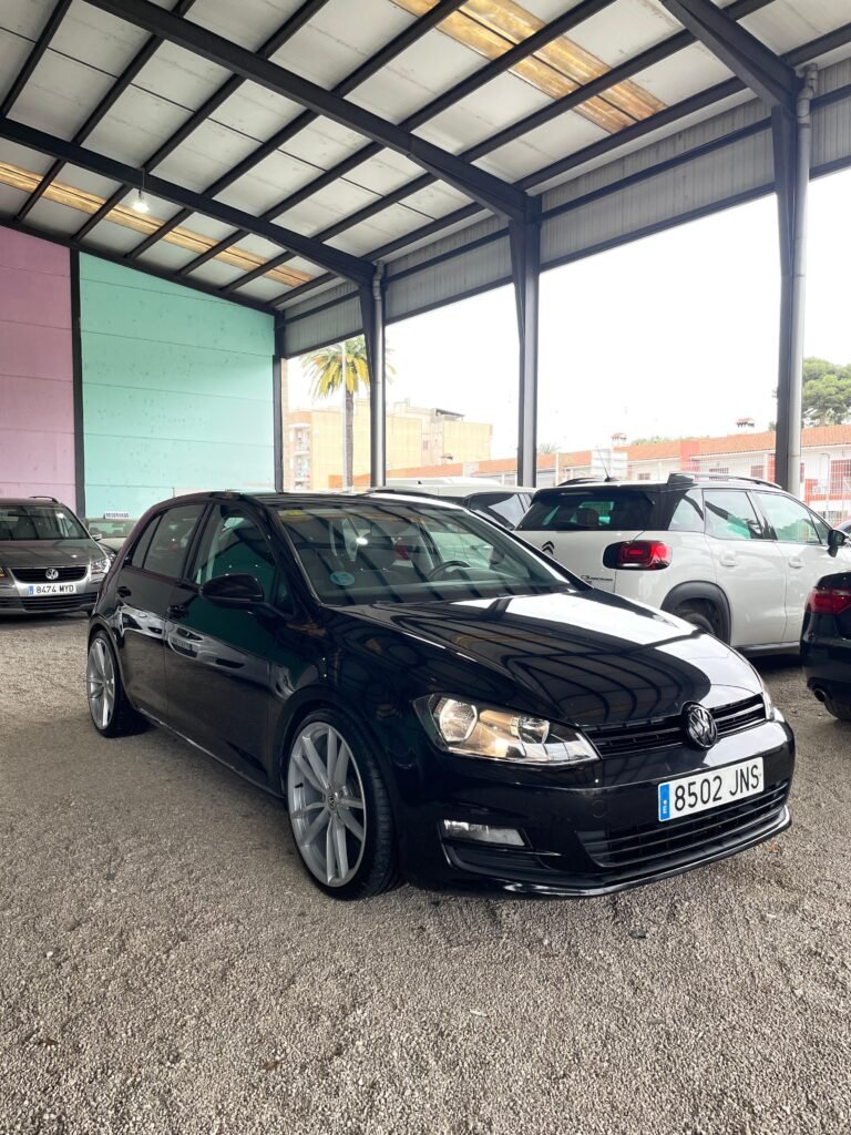 VOLKSWAGEN GOLF 2016