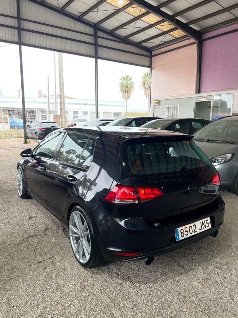 VOLKSWAGEN GOLF 2016