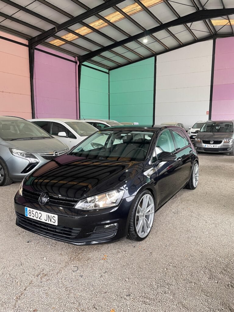 VOLKSWAGEN GOLF 2016