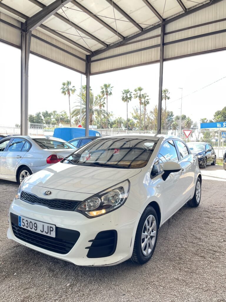 KIA RIO 2015