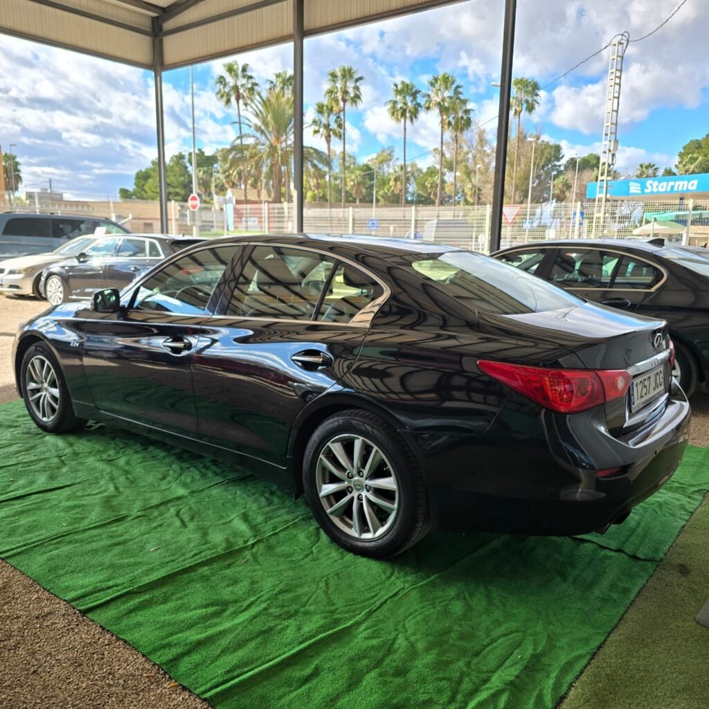 INFINITI Q50 2015