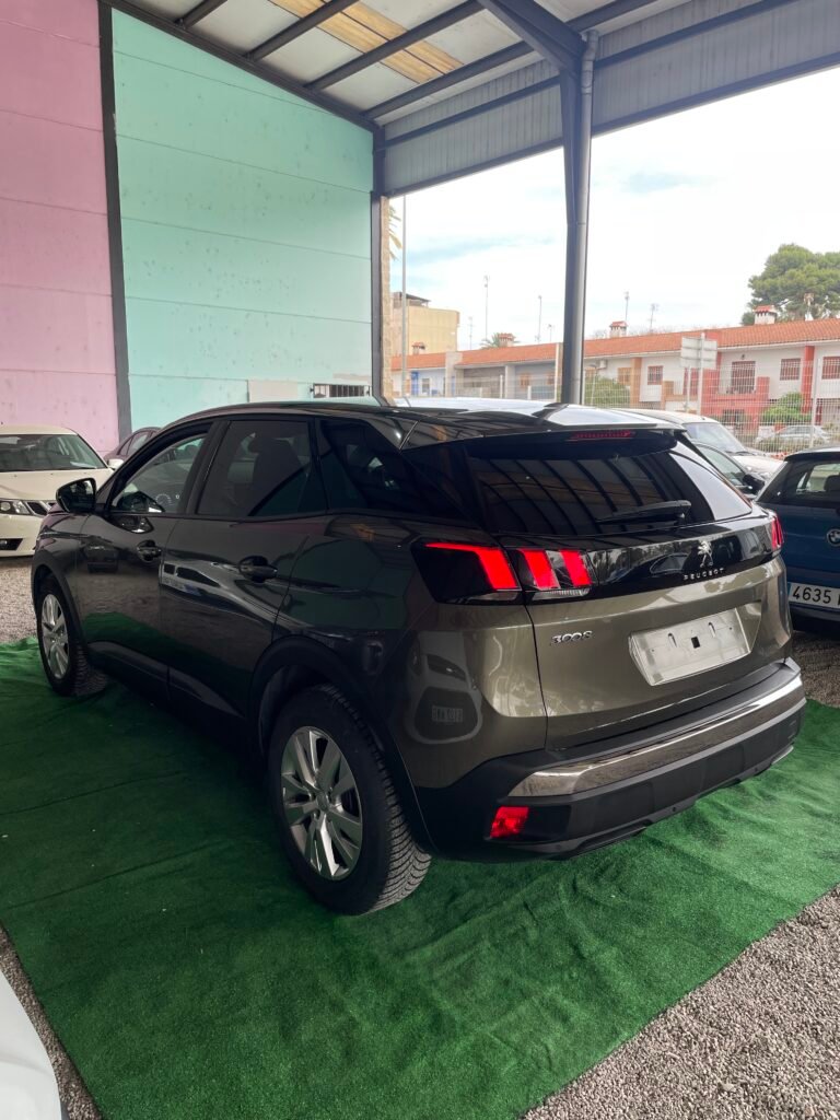 PEUGEOT 3008 2021