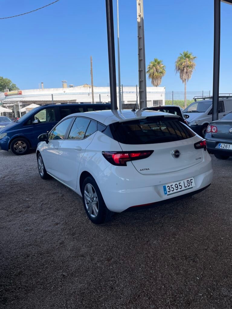 OPEL ASTRA 2019