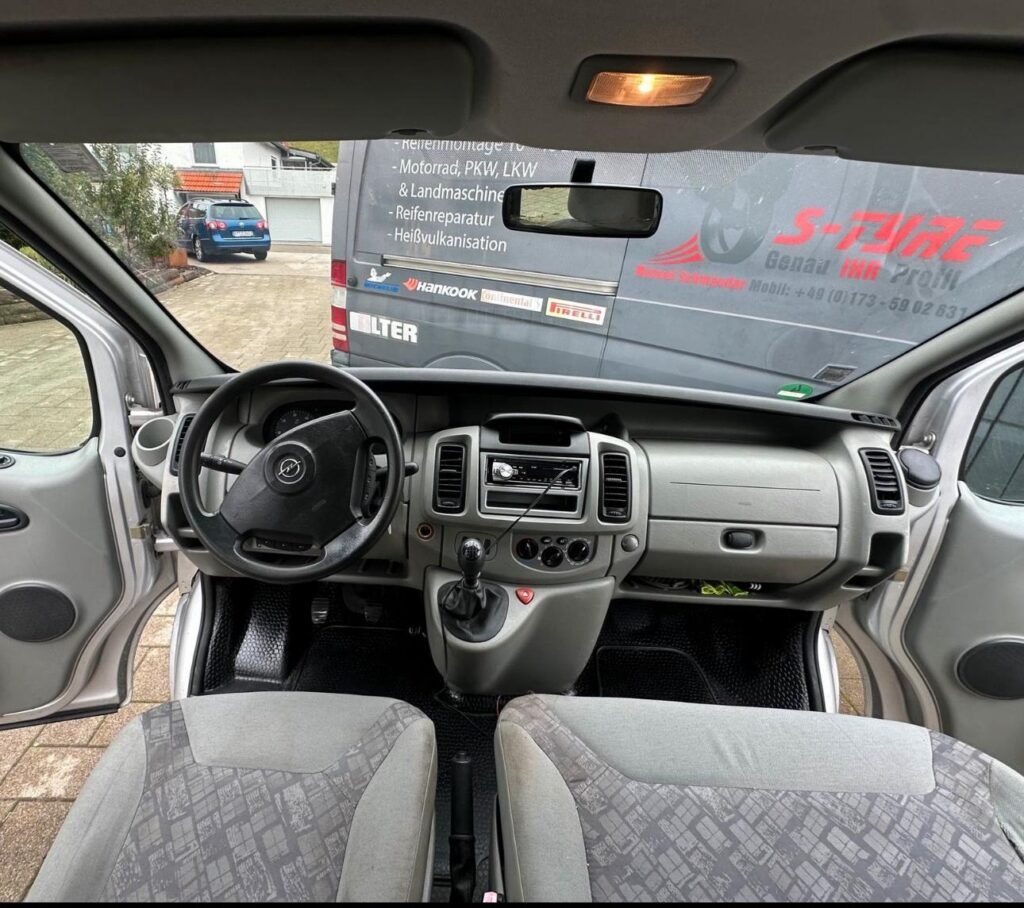 OPEL VIVARO 2006