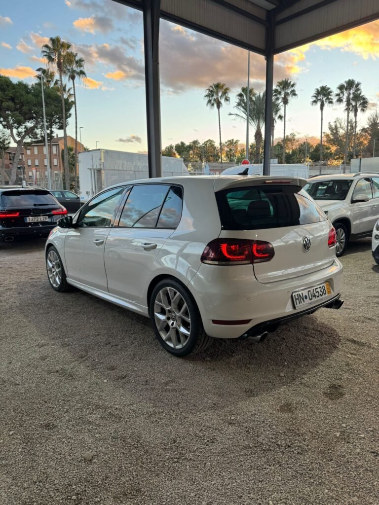 VOLKSWAGEN GOLF GTI 35 2012