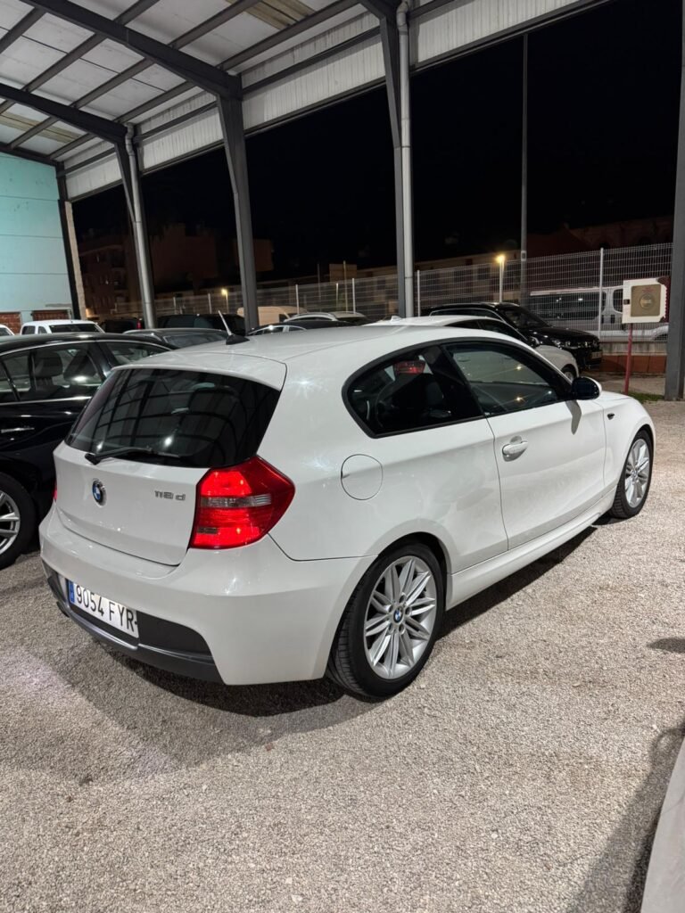 BMW SERIE 1 118D 2008