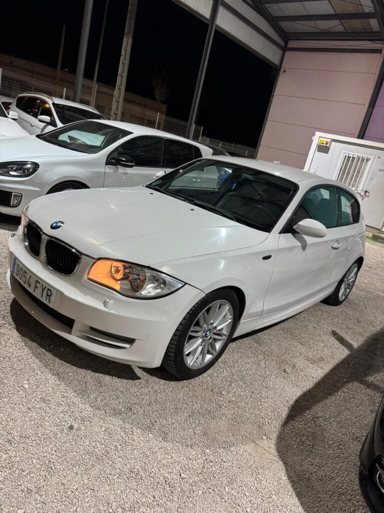 BMW SERIE 1 118D 2008
