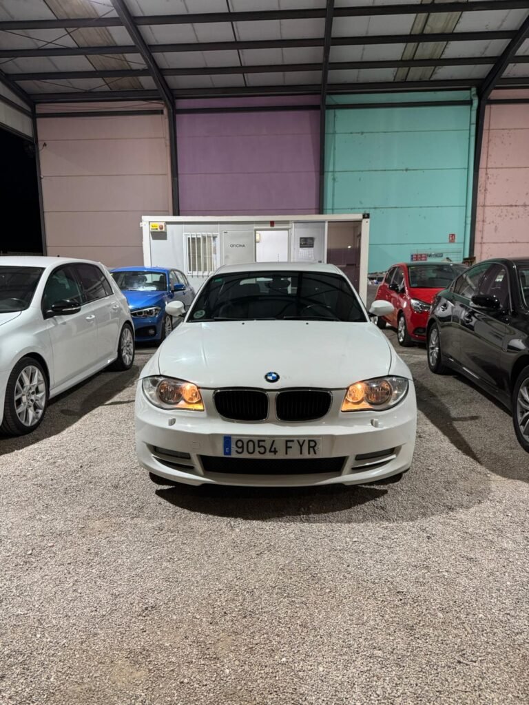 BMW SERIE 1 118D 2008