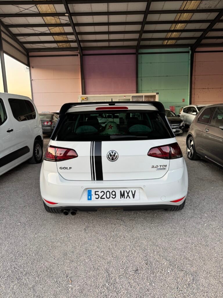 VOLKSWAGEN GOLF LOUNG 2016