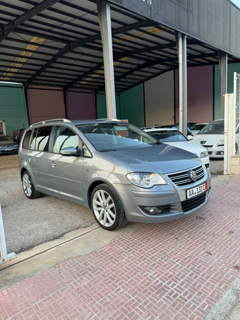 VOLKSWAGEN TOURAN R-line 2009