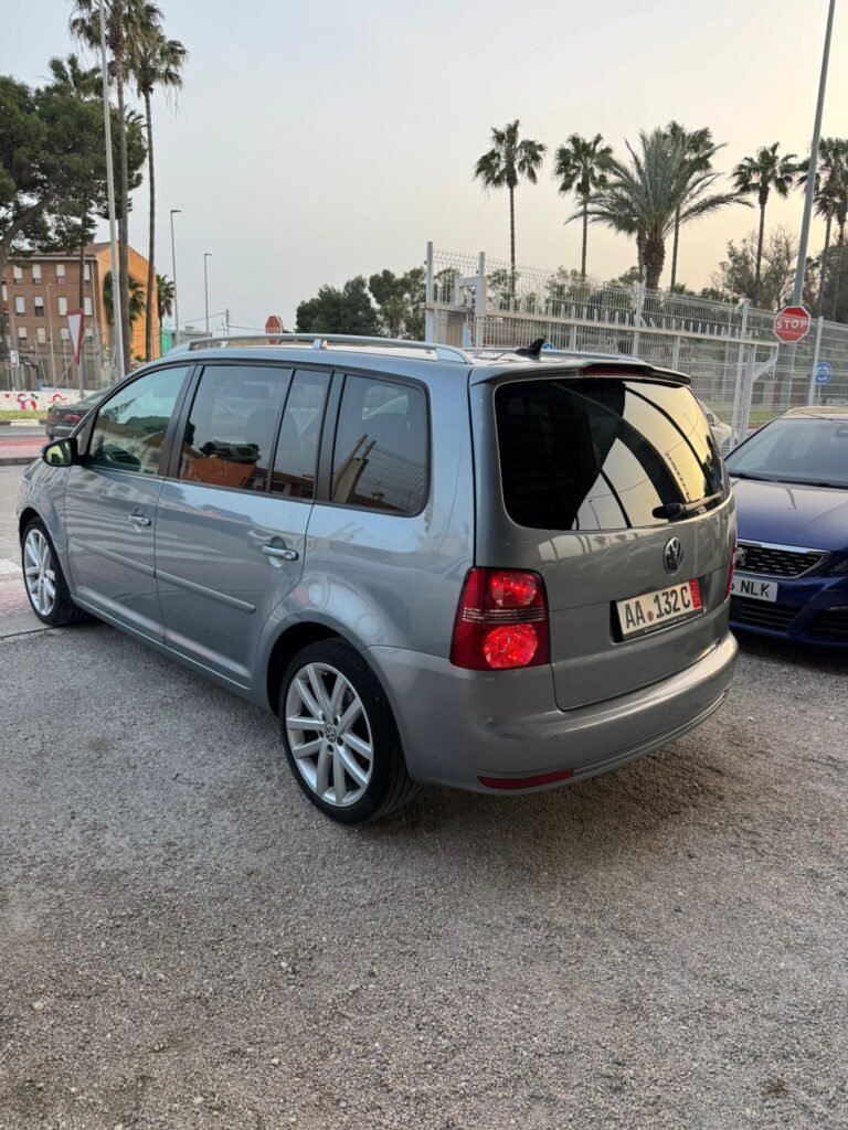 VOLKSWAGEN TOURAN R-line 2009