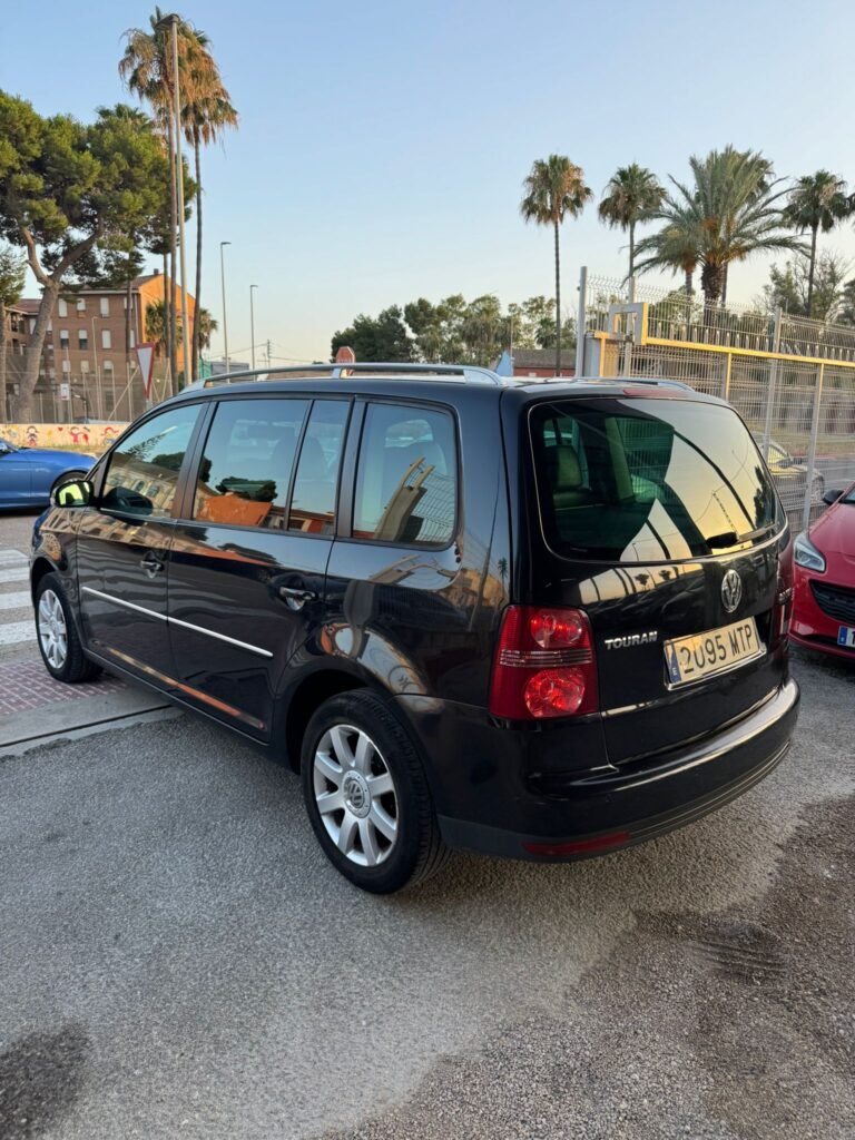 VOLKSWAGEN TOURAN 2007
