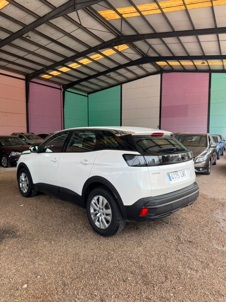 PEUGEOT 3008 2021