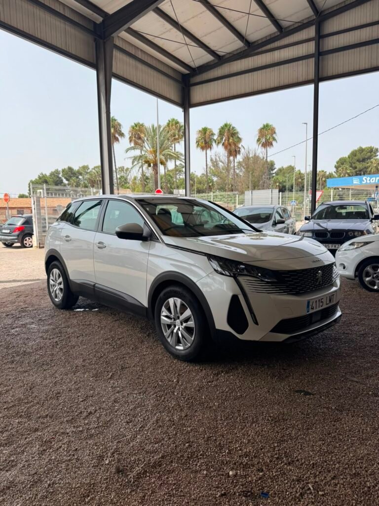 PEUGEOT 3008 2021