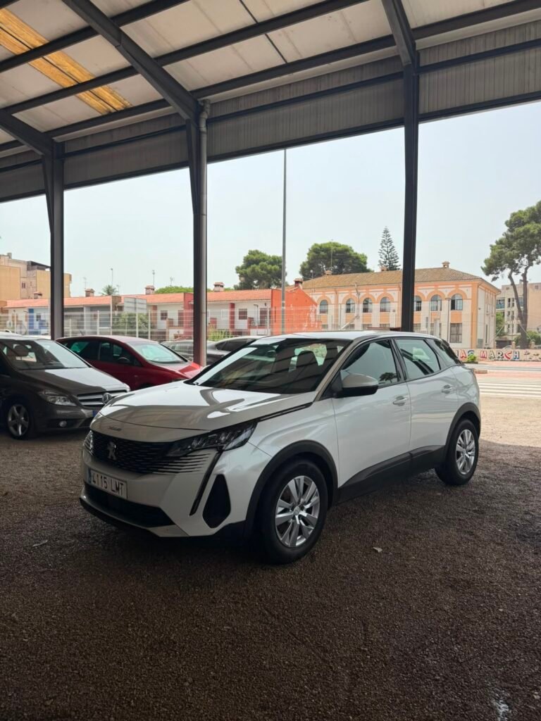 PEUGEOT 3008 2021