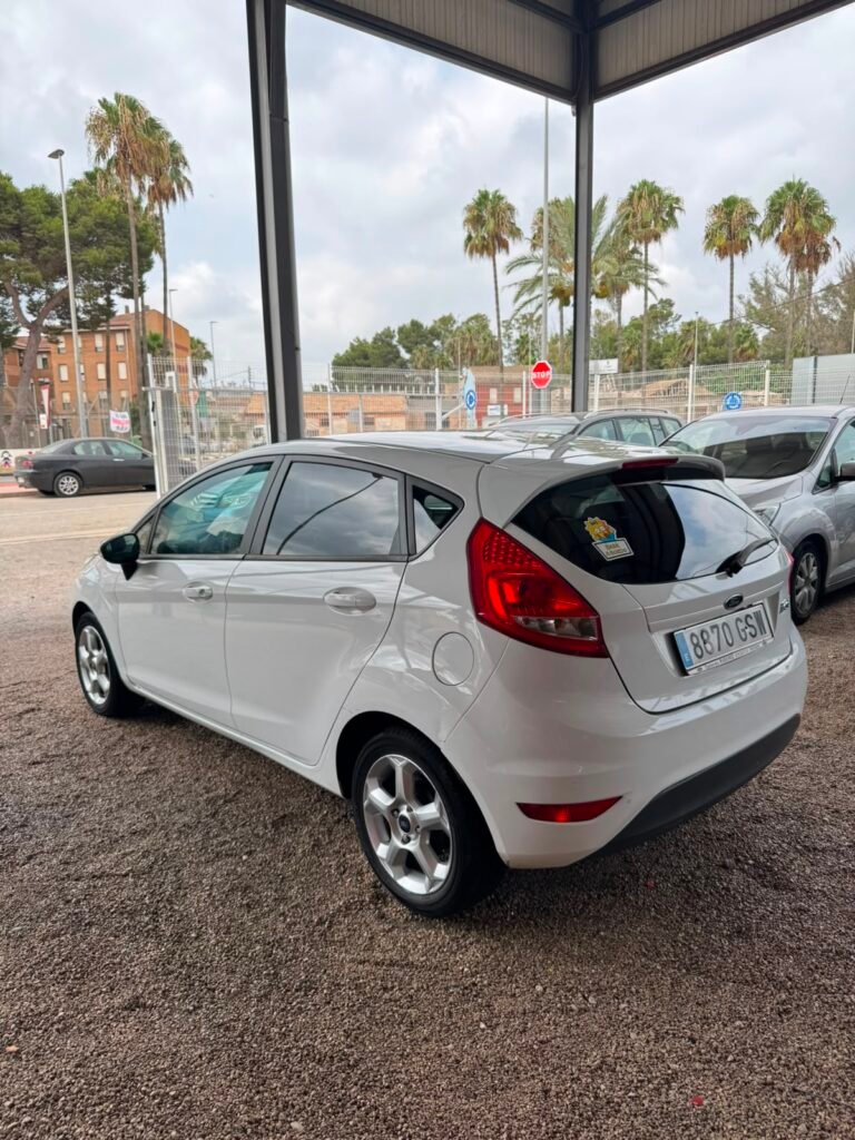 FORD FIESTA 2010